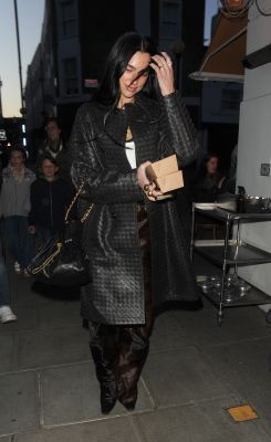 HQ
