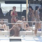 071.jpg