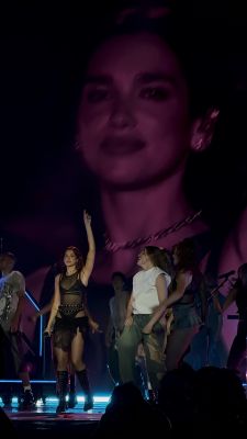 © twitter.com/hallucinxte
