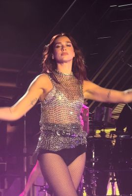 © twitter.com/goldnstellite
