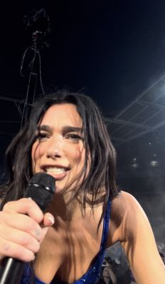 © x.com/Bellaisaphrodid
