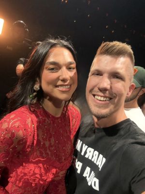 © x.com/saint_erich
