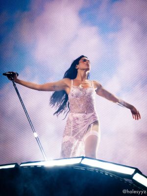 © instagram.com/halesyyz

