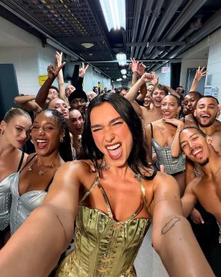 © Apple/Dua Lipa
